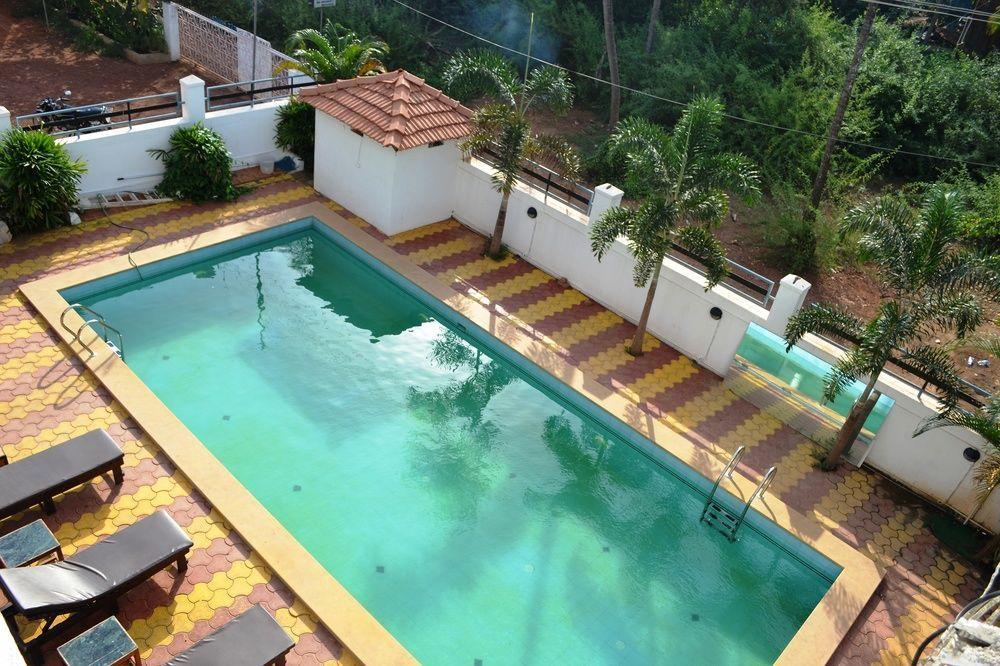 Pleasure Beach Resort Morjim Exterior photo