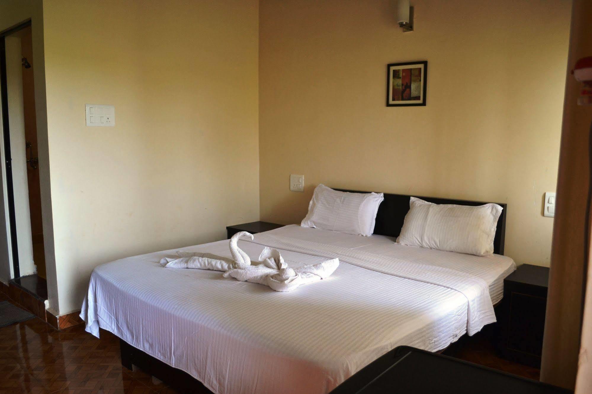 Pleasure Beach Resort Morjim Exterior photo